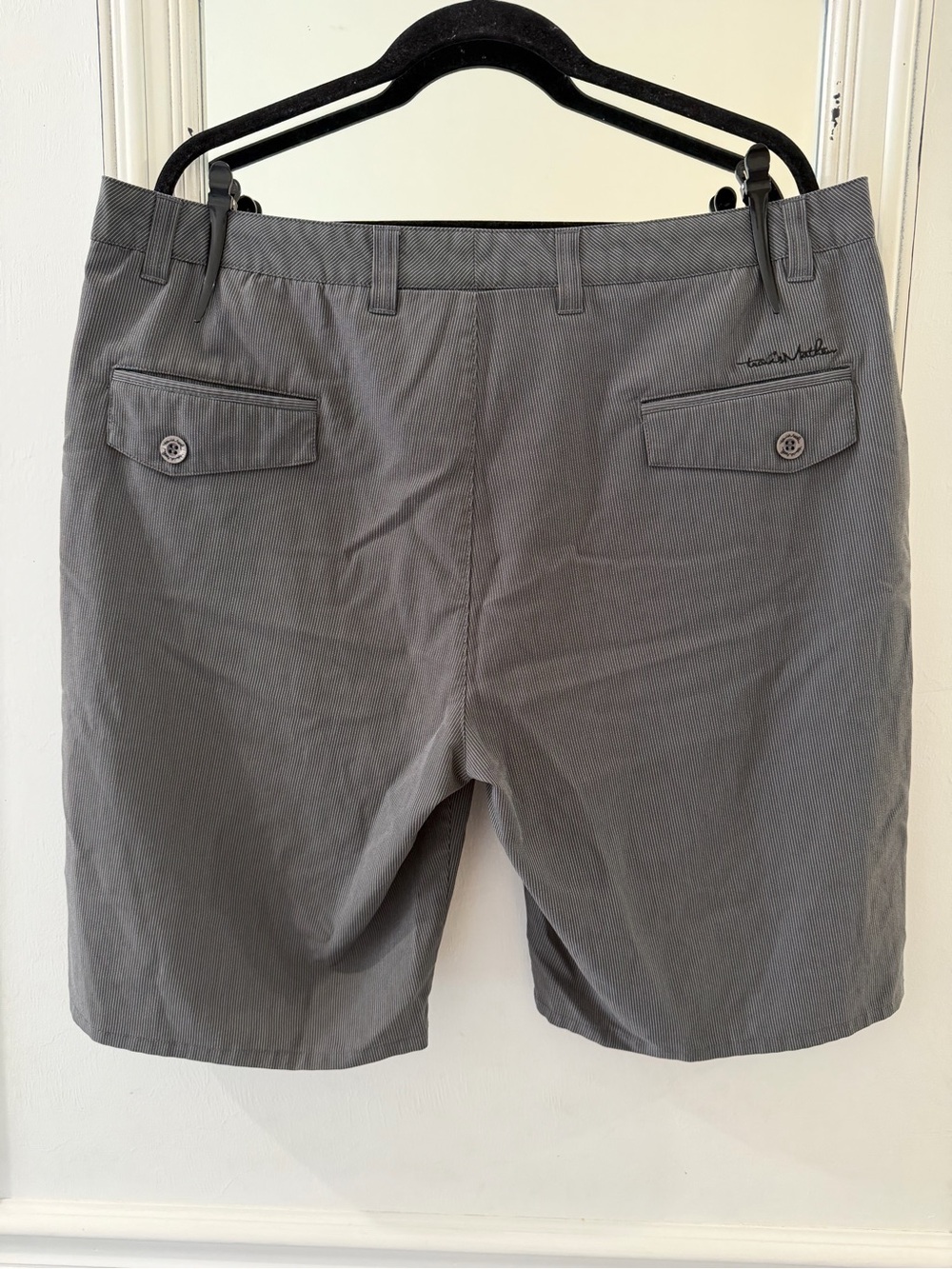 Travis Mathew Shorts - Picture 4 of 7